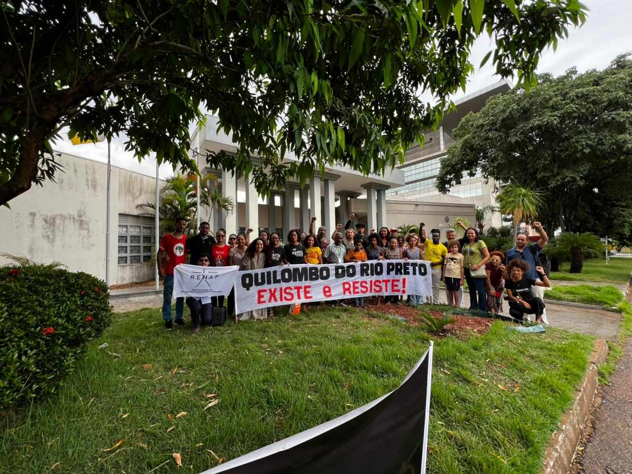 A RESISTÊNCIA DO QUILOMBO RIO PRETO: ATO EM PALMAS DENUNCIA “APAGAMENTO JUDICIAL” E EXIGE SUSPENSÃO DE DESPEJO